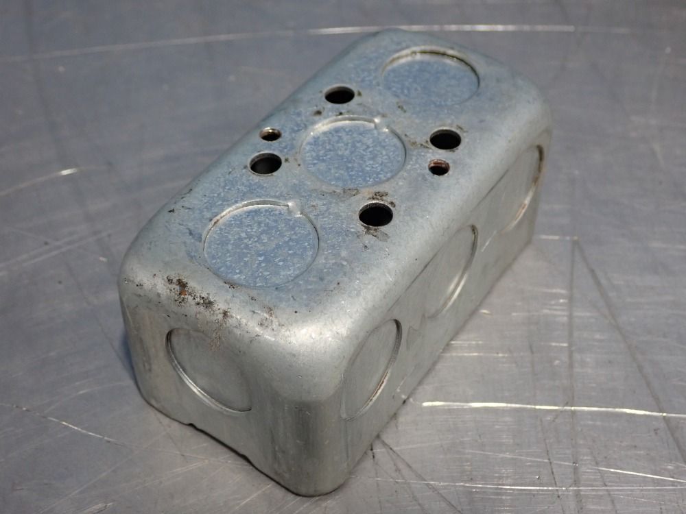 N/a 1/2" Conduit Galvanized Duplex Boxes