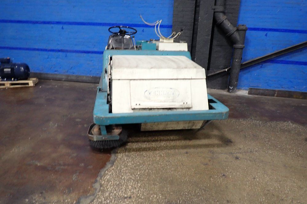 Tennant Propane Floor Sweeper - 265