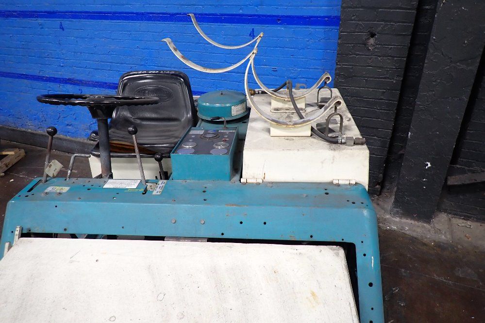 Tennant Propane Floor Sweeper - 265