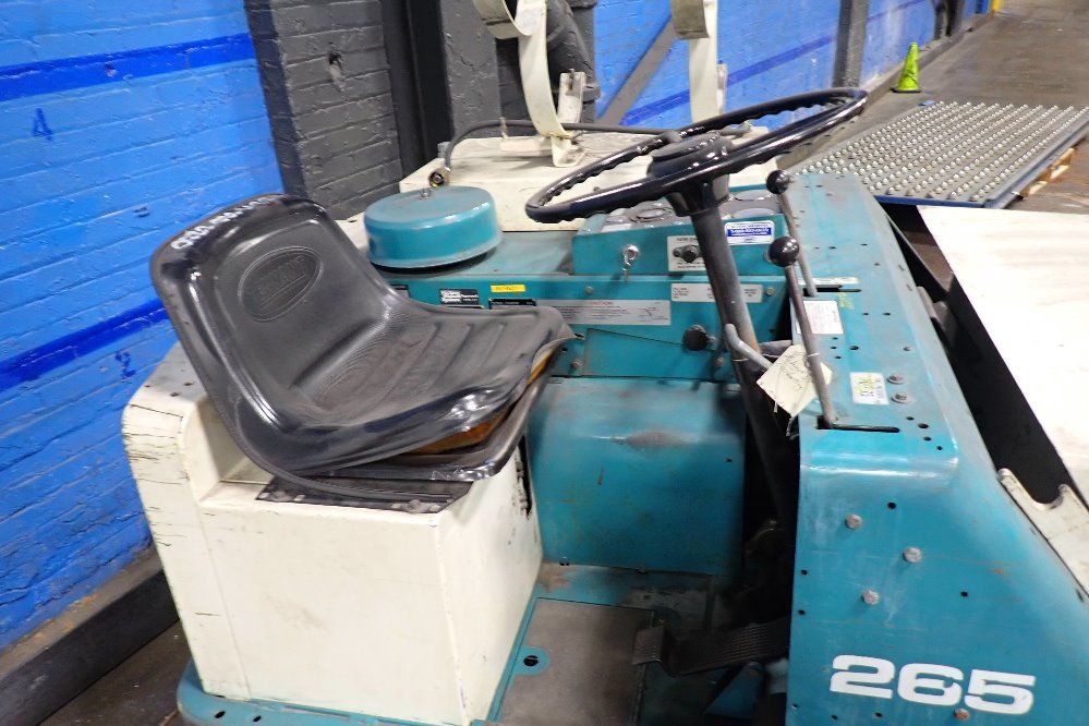 Tennant Propane Floor Sweeper - 265