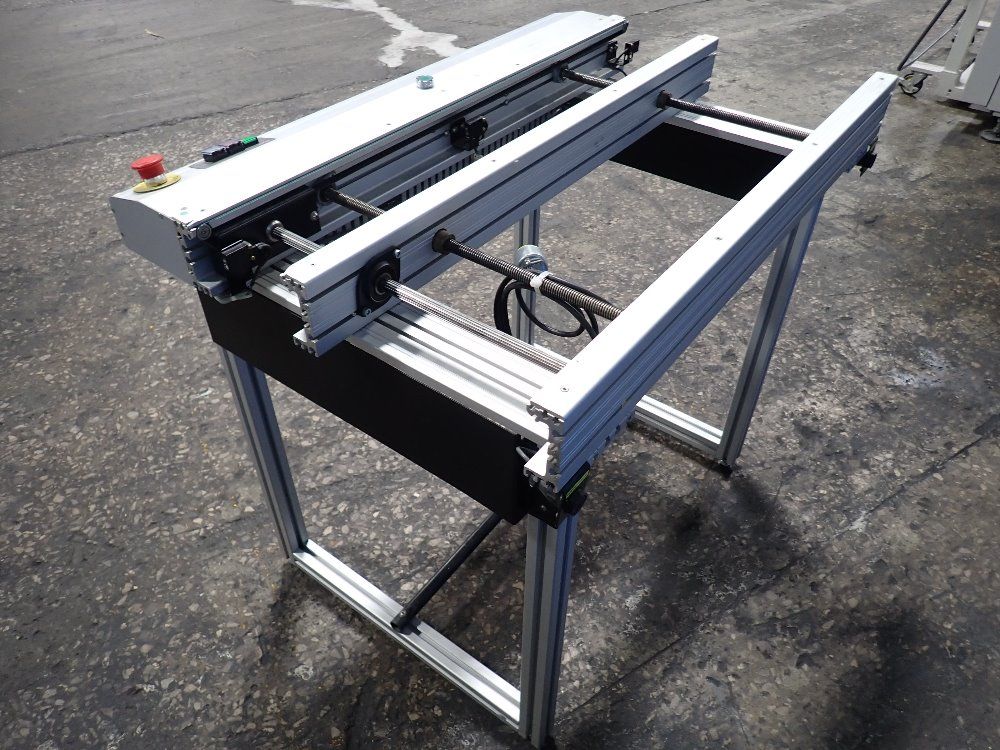 Lynx 17" X 39" Conveyor