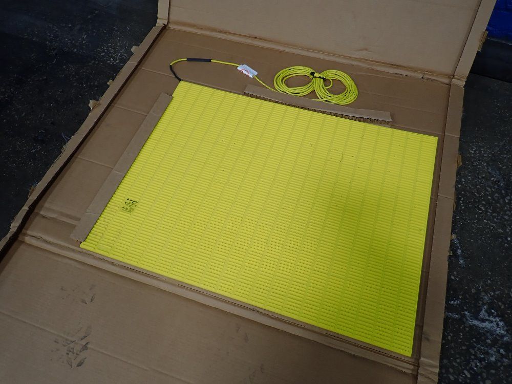 Allen Bradley 29 3/4" X 39 3/4" Sensor Mat - 440f-m1520hynn