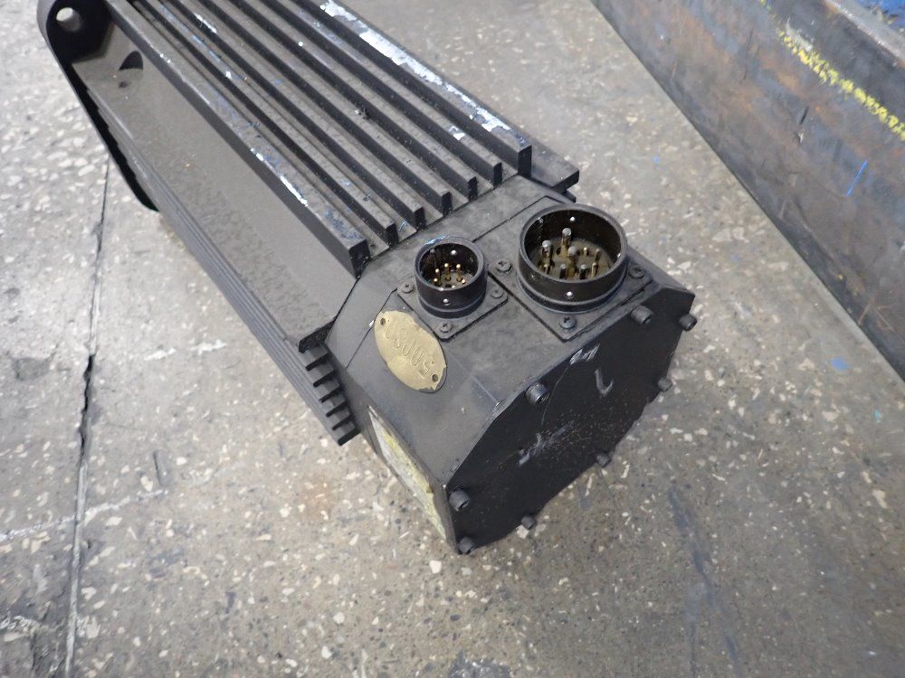 Allen Bradley 5.2 Kw Servo Motor - 1326as-b660f-21-k6