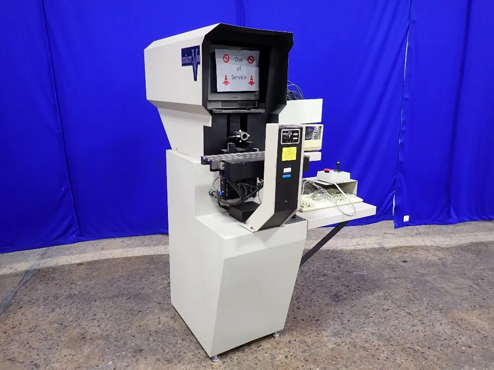 OPTICAL COMPARATOR
