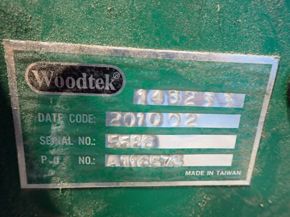 Woodtek 43 3/8" X 32" Radial Saw - A110573