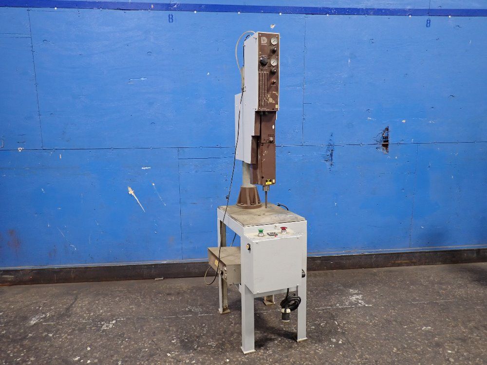 Dukane Dukane Ultrasonic Welder