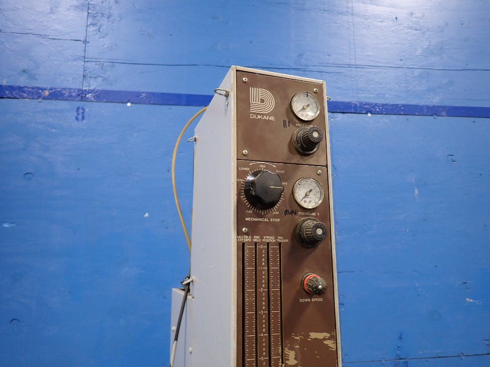 Dukane Dukane Ultrasonic Welder