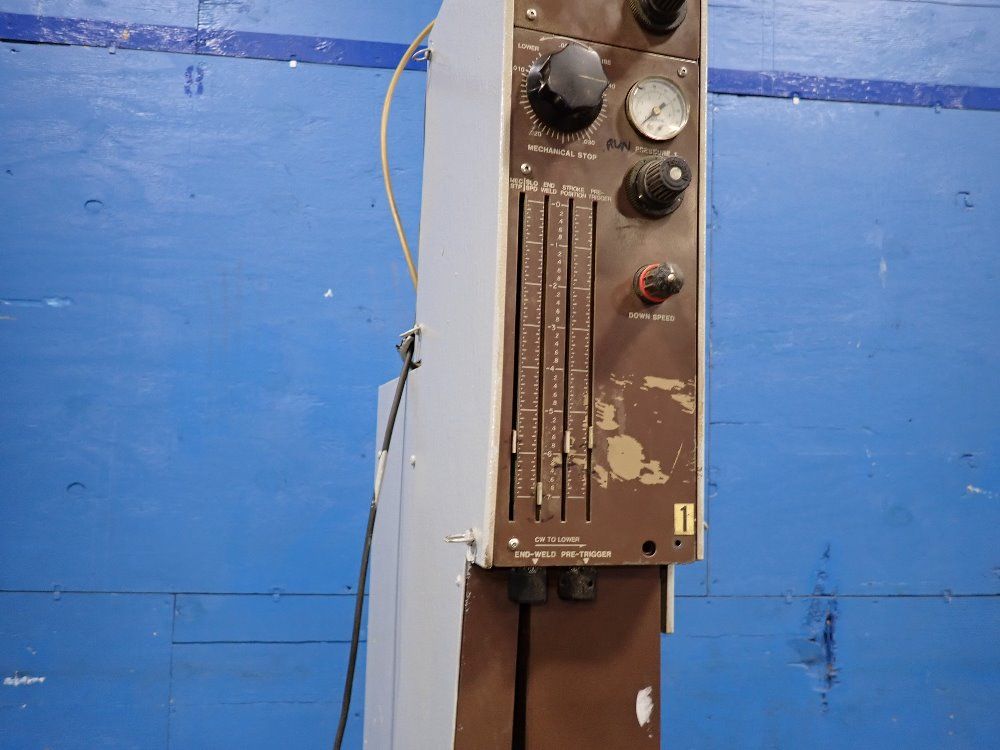 Dukane Dukane Ultrasonic Welder