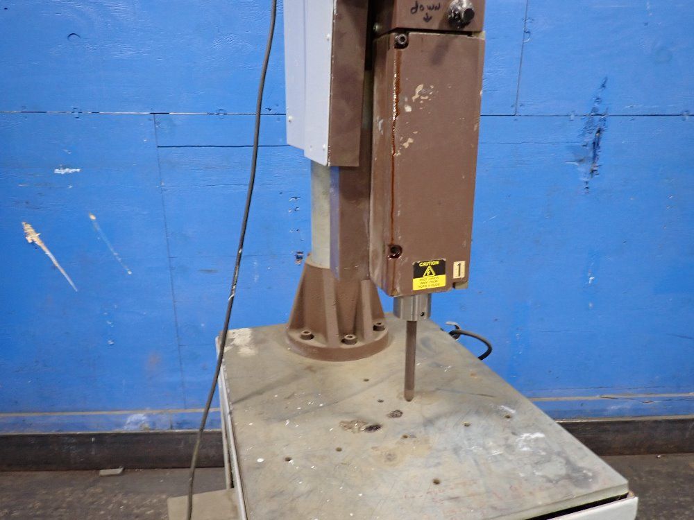 Dukane Dukane Ultrasonic Welder