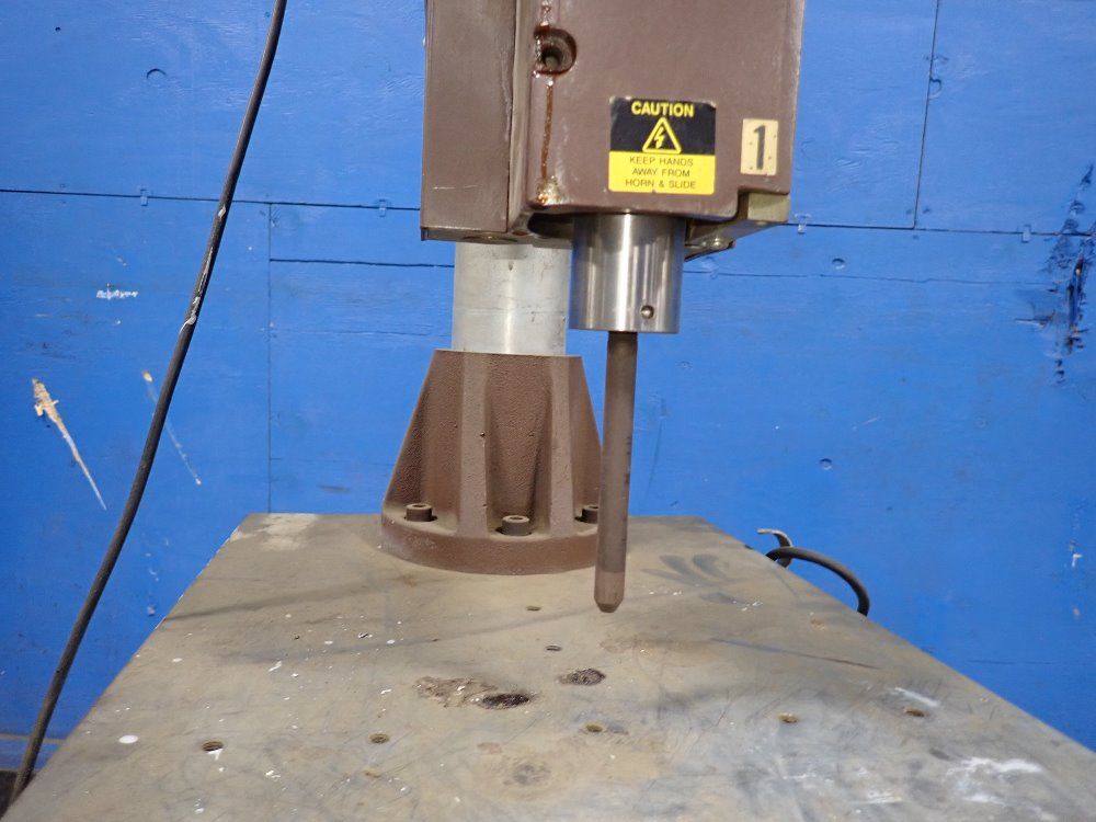 Dukane Dukane Ultrasonic Welder