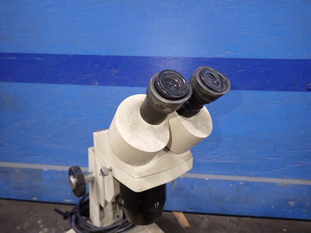  Microscope