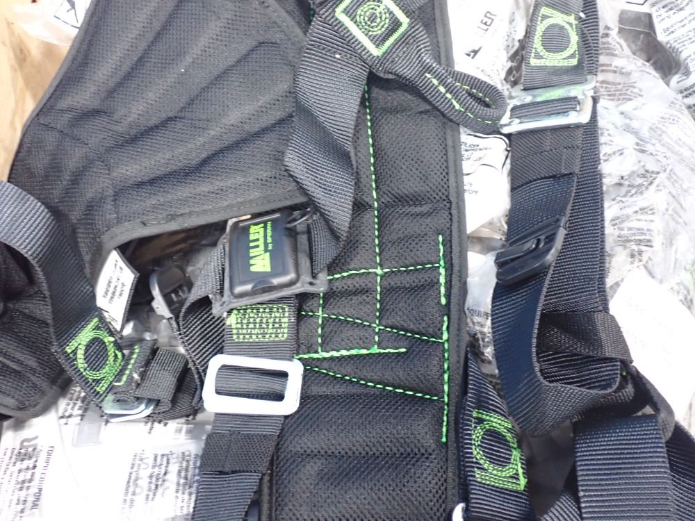 Miller Revolution Miller Revolution 1014809wind Safety Harness