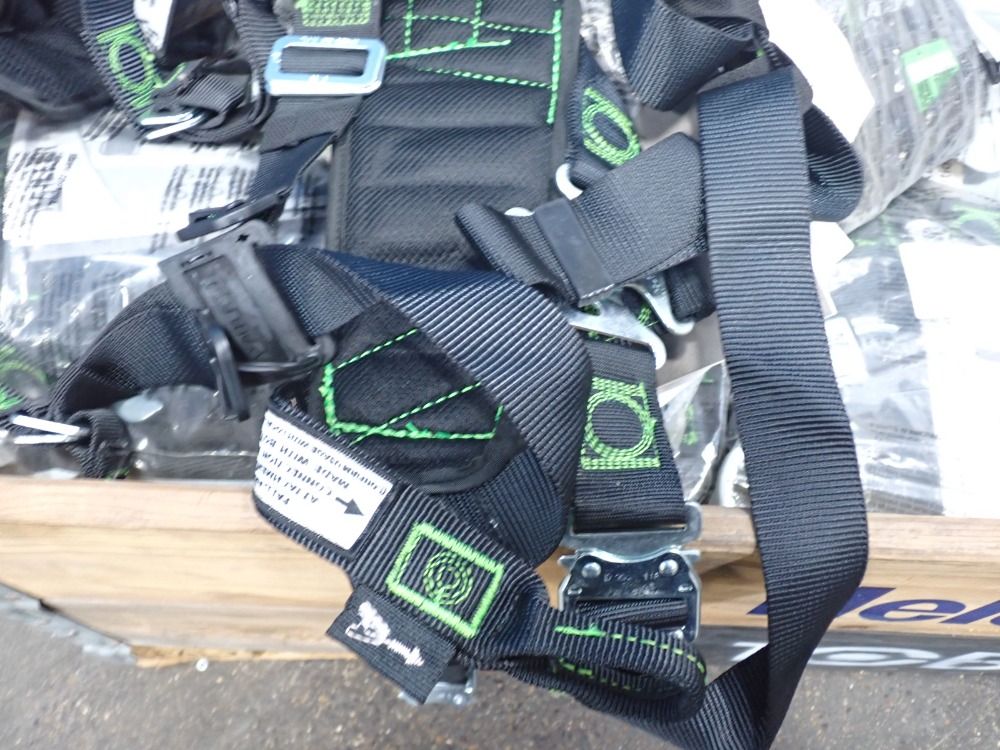 Miller Revolution Miller Revolution 1014809wind Safety Harness