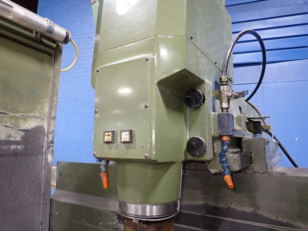 Makino 1997 Makino Ke55 Cnc Vmc