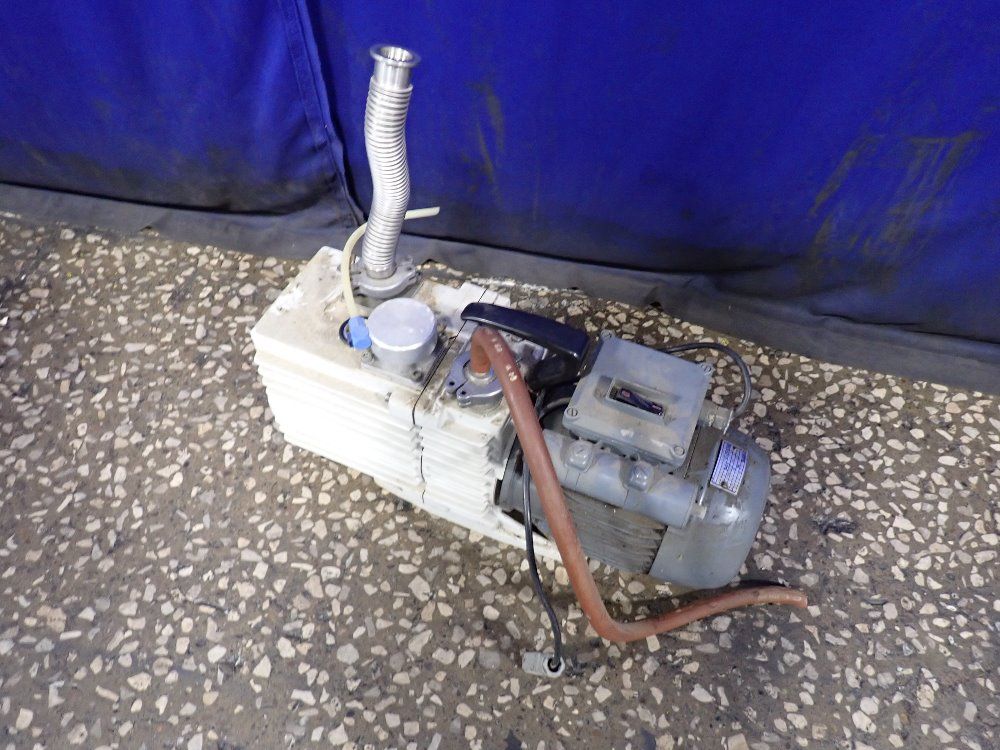 Leyboldheraeus Vacuum Pump