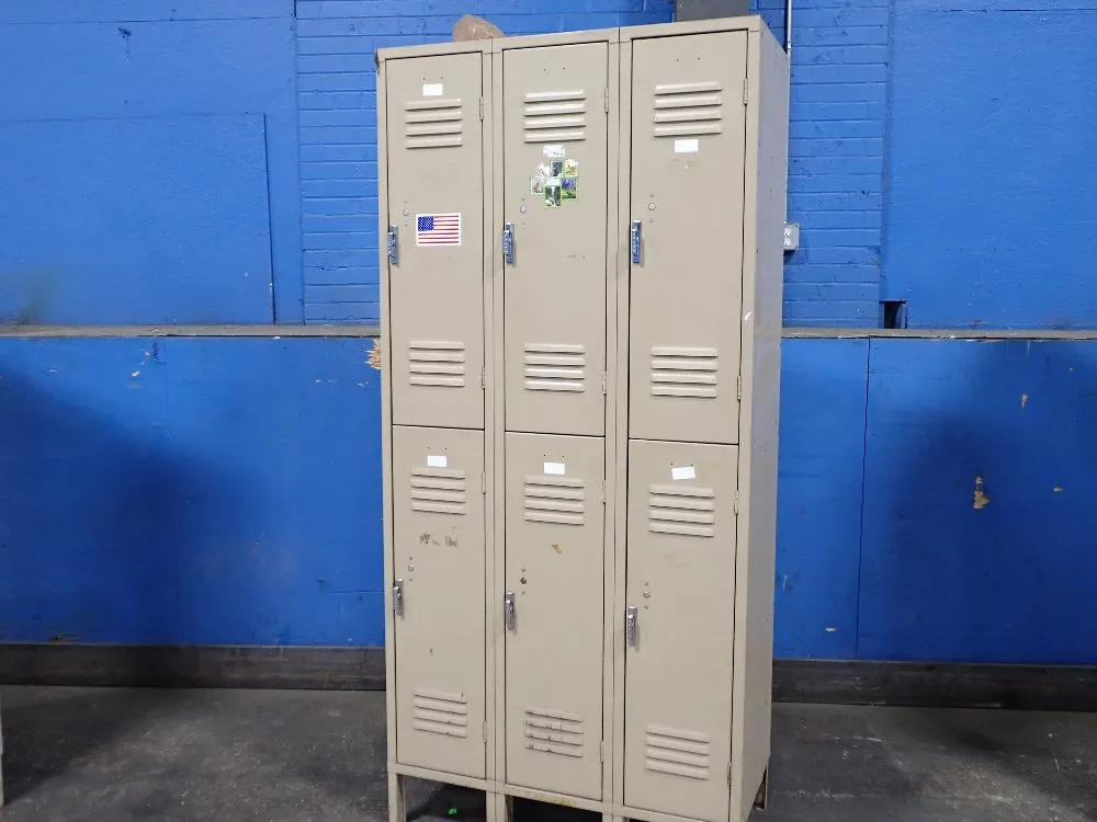 LOCKER UNIT