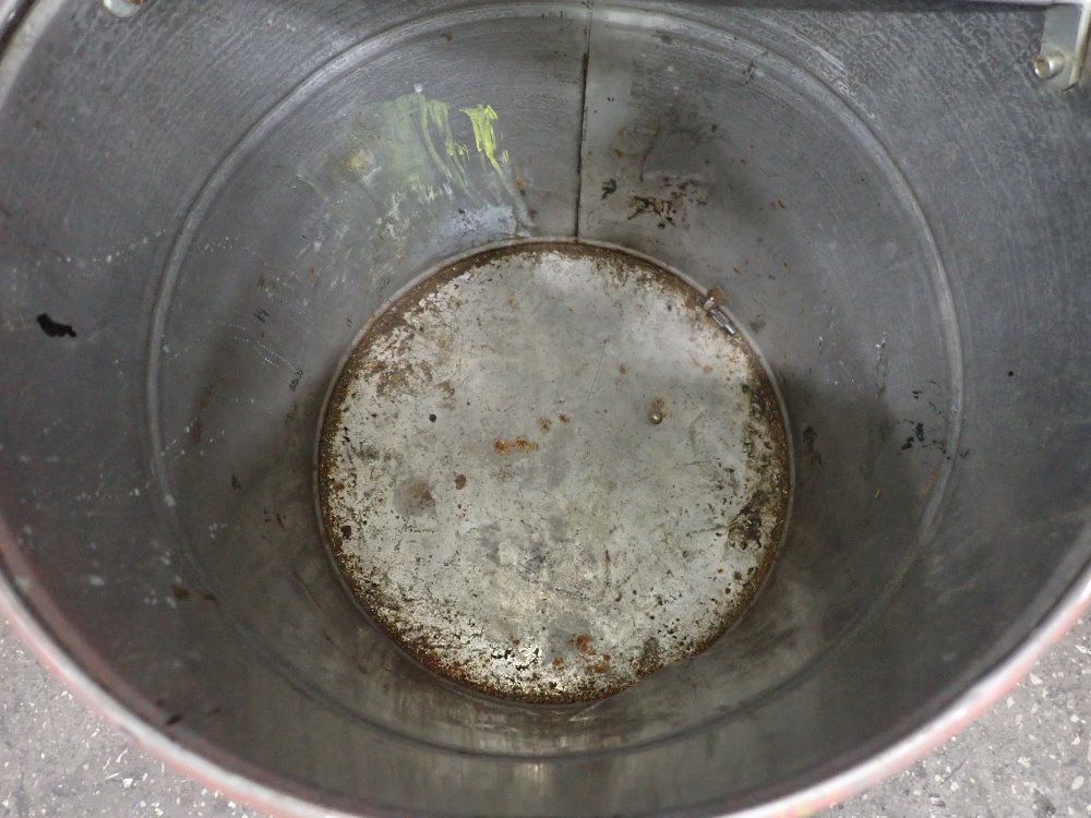  Oil Waste Can