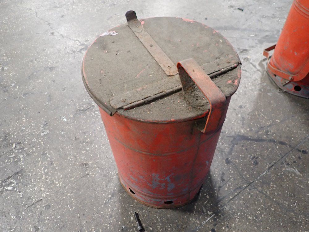 Oil Waste Can