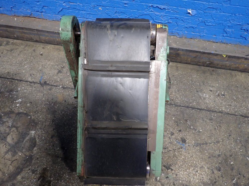  Chip Conveyor