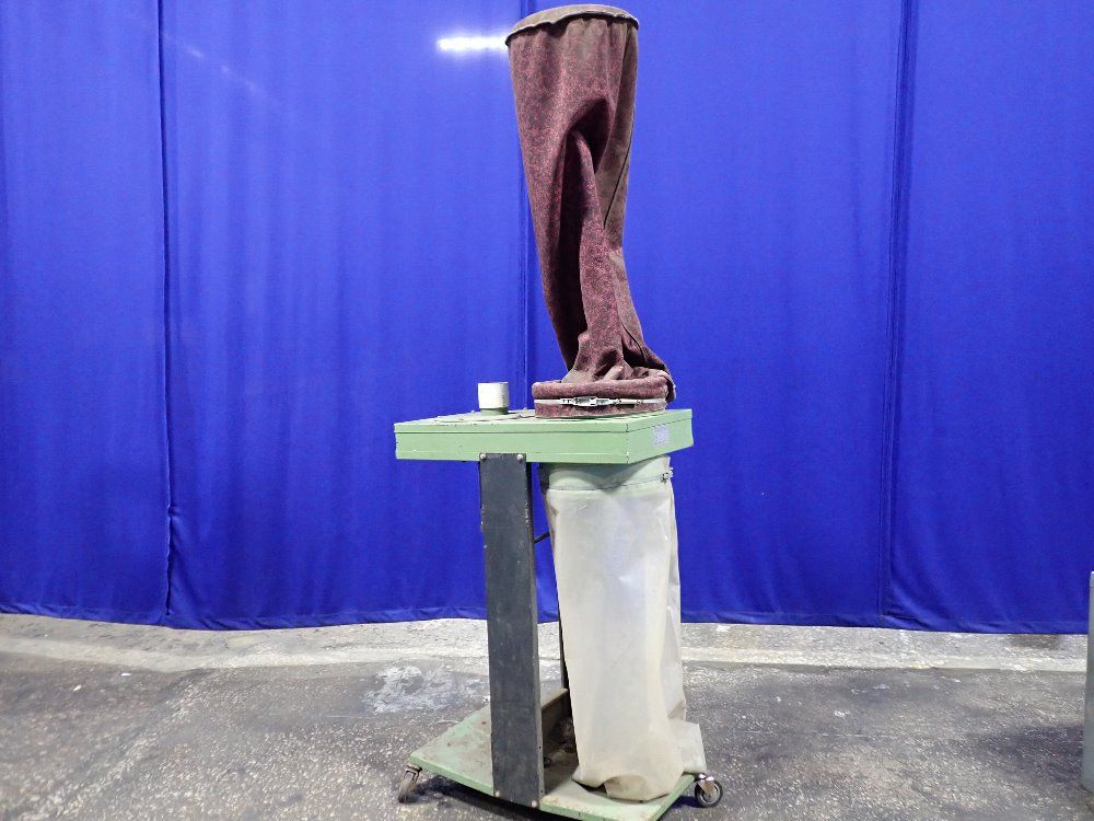 DUST COLLECTOR