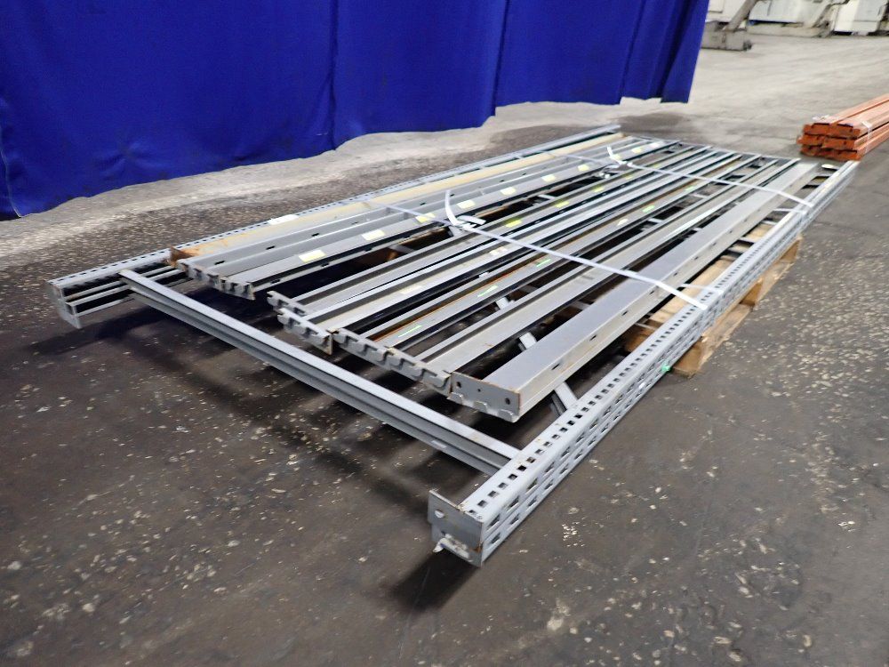  Pallet Racking Lot