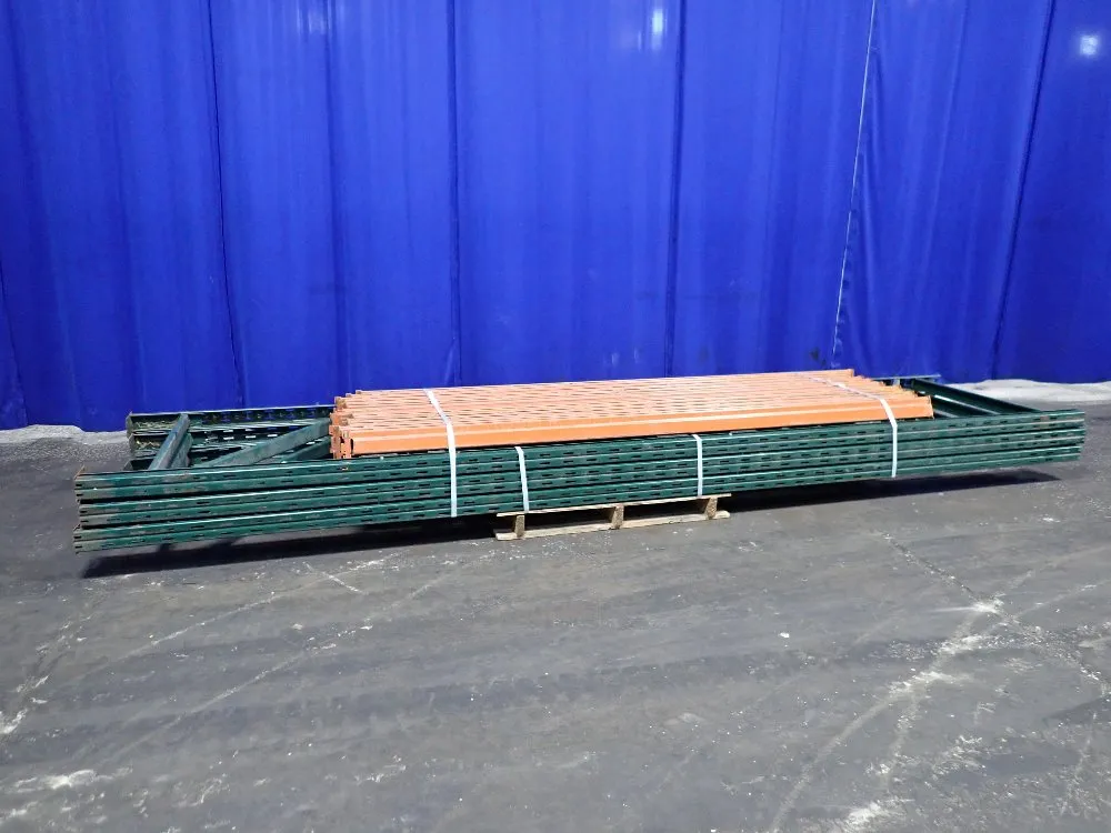  Pallet Racking Lot