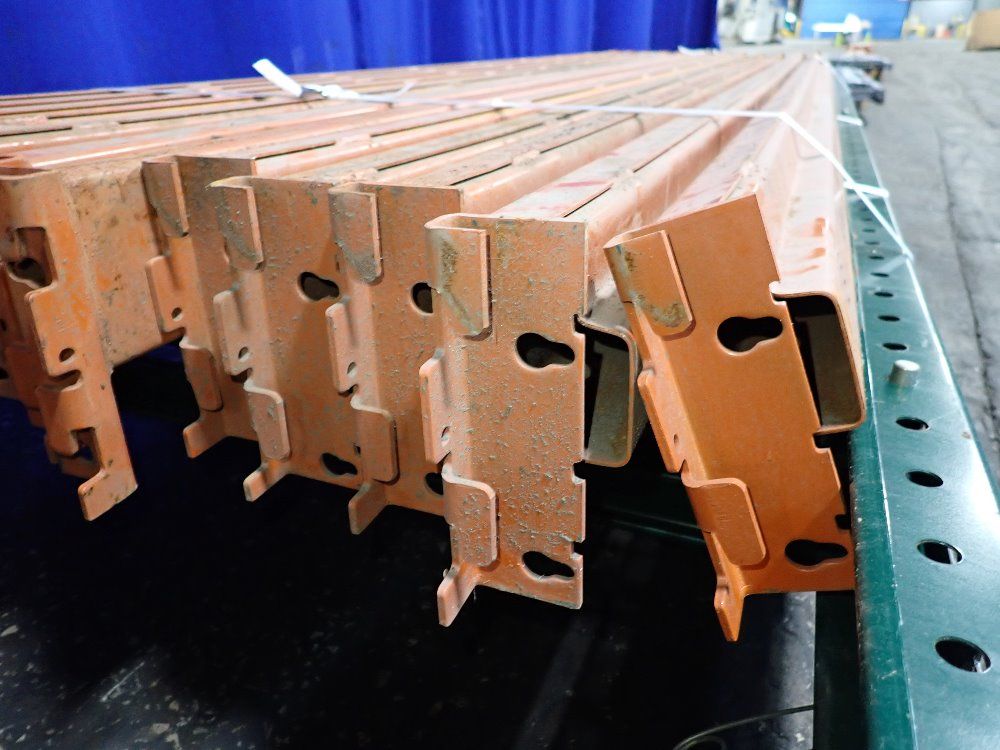  Pallet Racking Lot