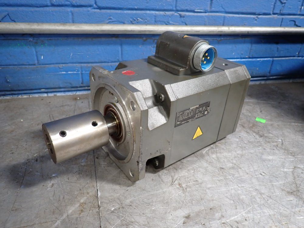 Siemens Servo Motor - 1ft6082-8ac71-4aa2