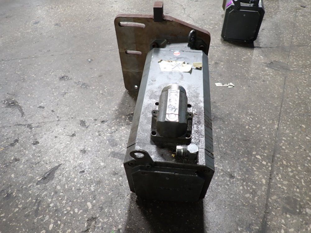 Siemens Servo Motor - 1ft6108-8af71-4aa2