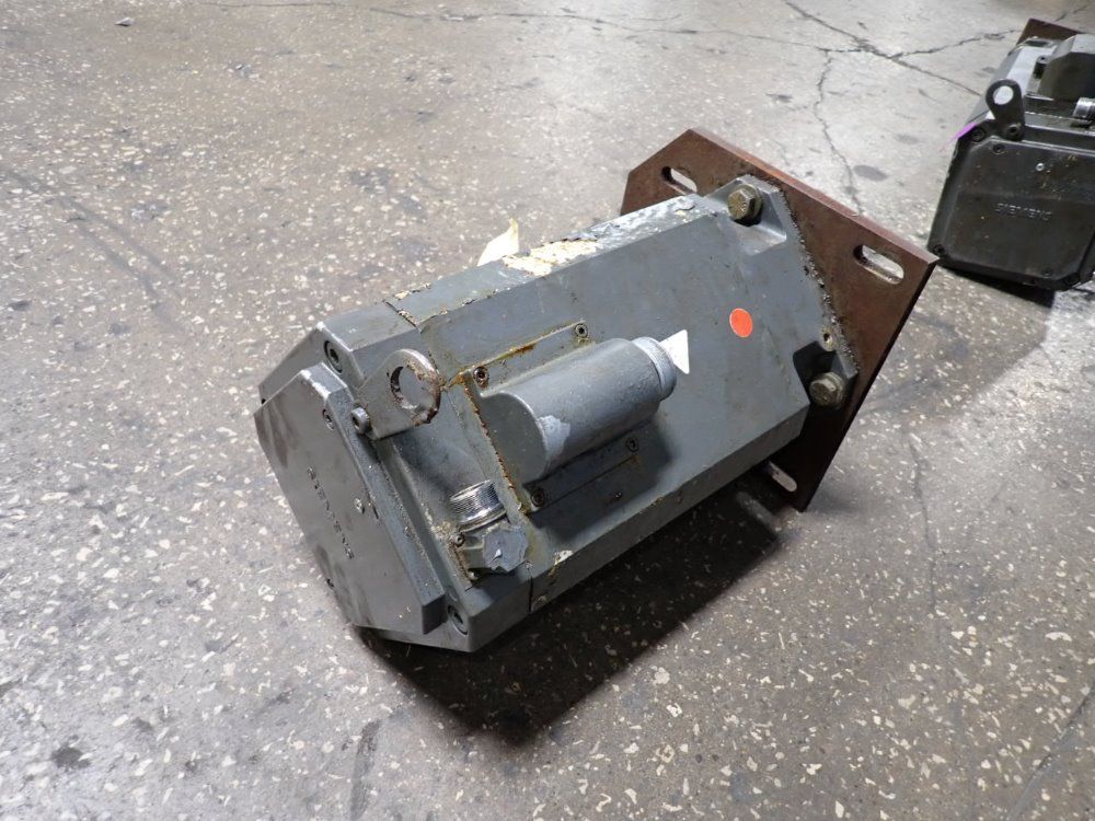 Siemens Servo Motor - 1ft6105-8af71-4aa2