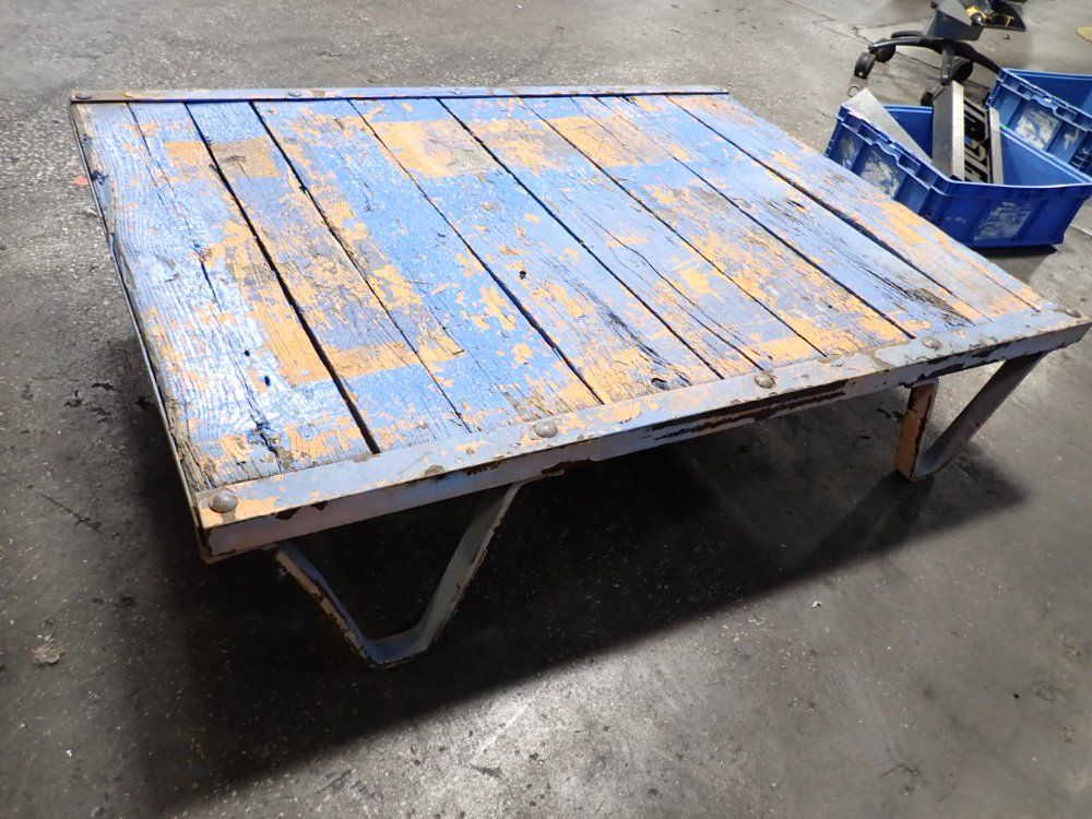 59"x40" Platform