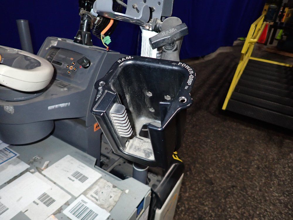 Crown Crown Pc450060 Electric Pallet Jack