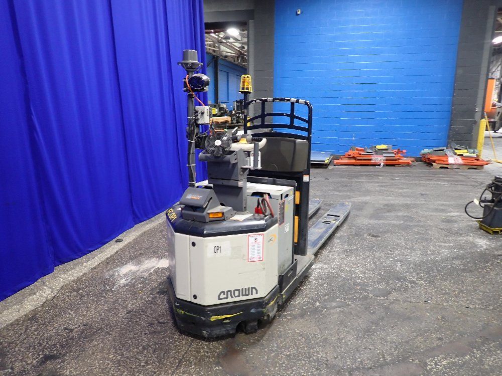 Crown Crown Pc450060 Electric Pallet Jack