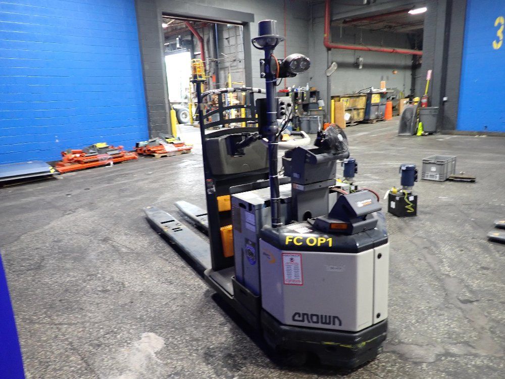 Crown Crown Pc450060 Electric Pallet Jack