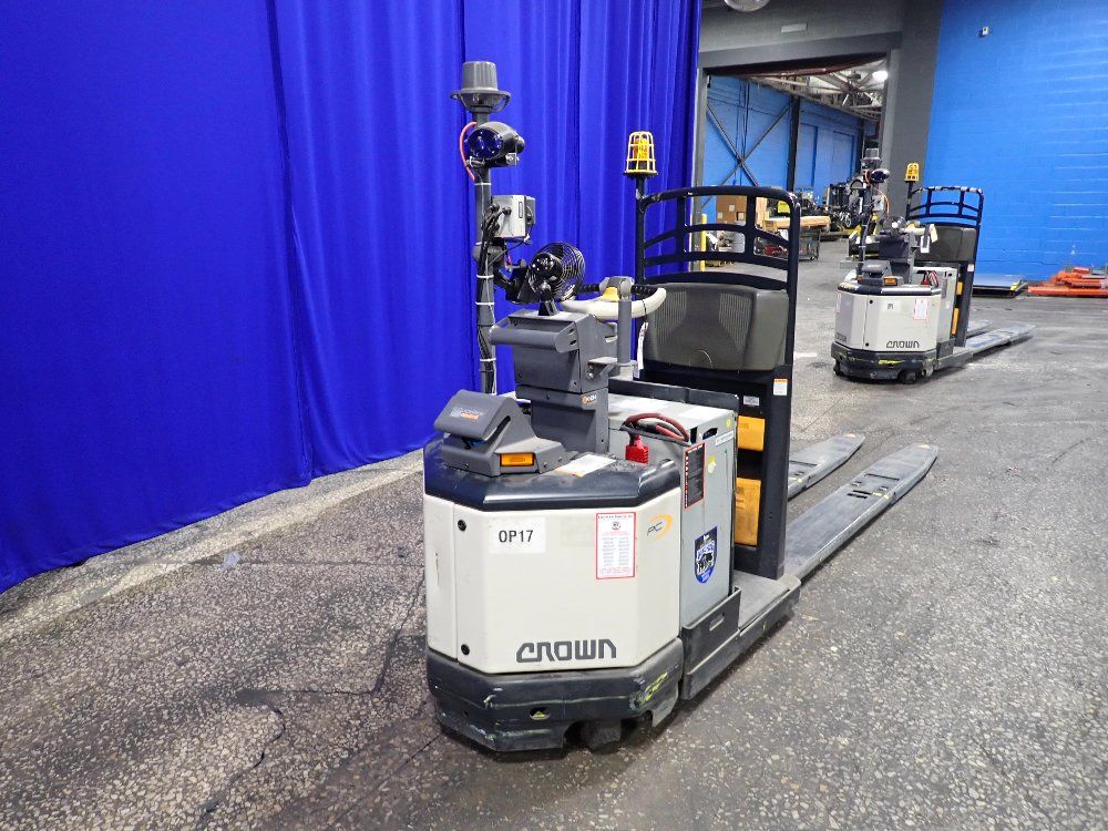 Crown Crown Pc450060 Electric Pallet Jack