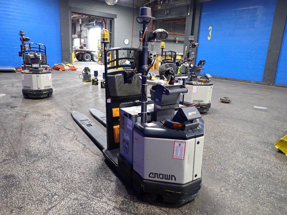 Crown Crown Pc450060 Electric Pallet Jack