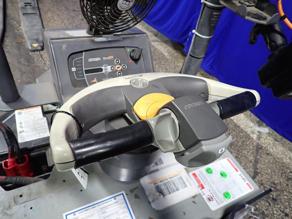 Crown Crown Pc450060 Electric Pallet Jack