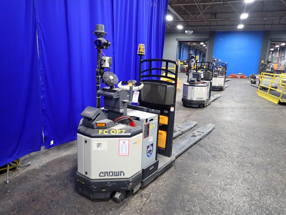 Crown Crown Pc450060 Electric Pallet Jack