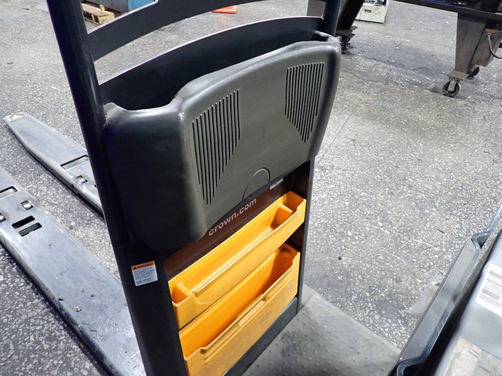 Crown Crown Pc450060 Electric Pallet Jack