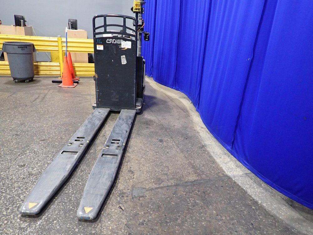 Crown Crown Pc450060 Electric Pallet Jack