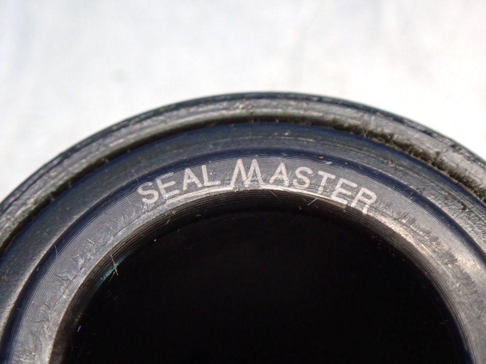 Seal Master Straight Bore Ball Bearing 21 Insert 