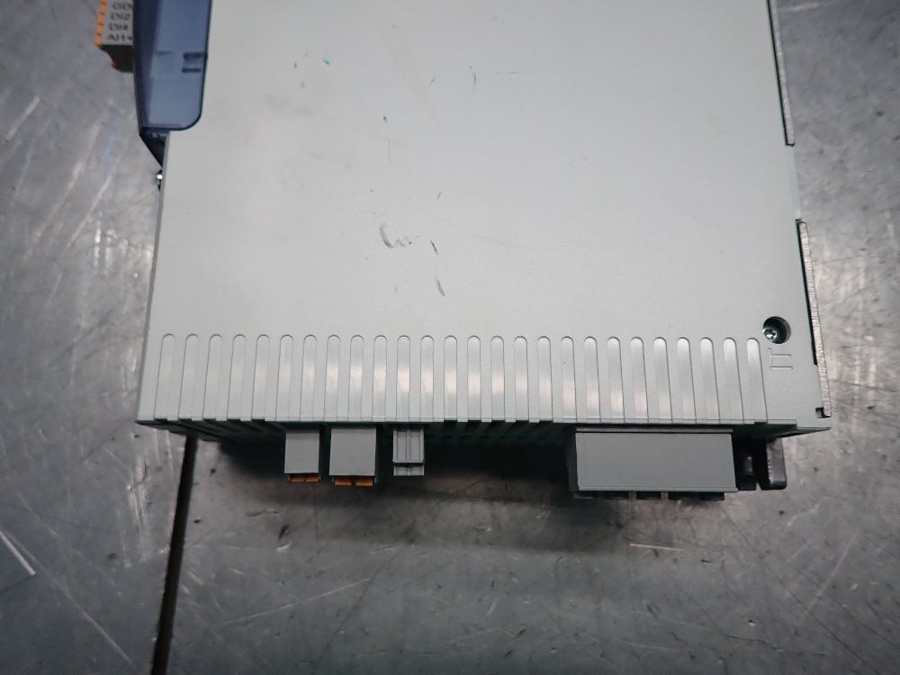 Lenze 400/480 Vac, 0.55 Kw / 0.75 Hp, 50/60 Hz Servo Inverter - 195ae155f1av10z0q0