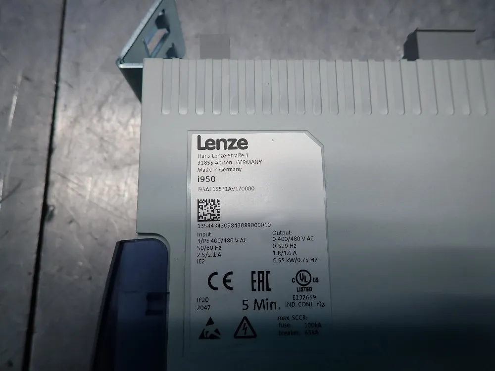 Lenze 400/480 Vac, 0.55 Kw / 0.75 Hp, 50/60 Hz Servo Inverter - 195ae155f1av10z0q0