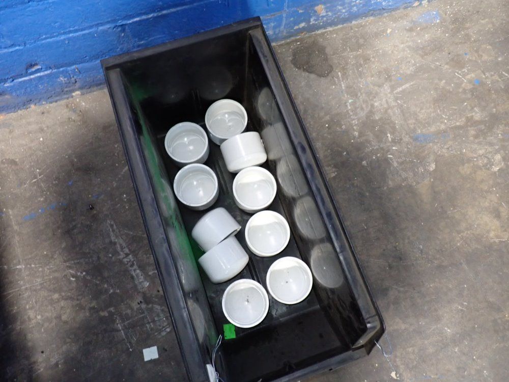  Plastic Caps