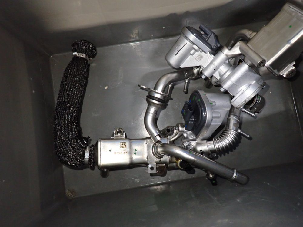  Valves