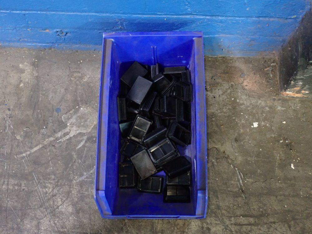  Plastic Caps