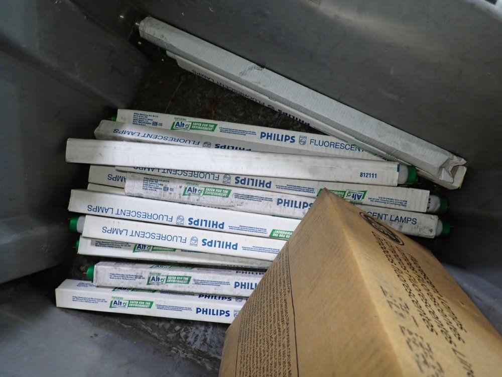 Fluorescent Lamps