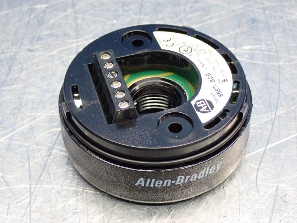 Allen Bradley 1/2 Npt, 70mm Stack Lights Mounting Base & Cap - 855t-bcbc