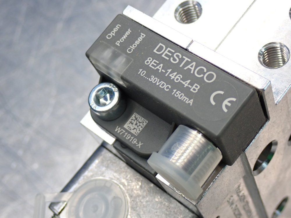 Destaco Enclosed Pneumatic Power Clamp 82m Series