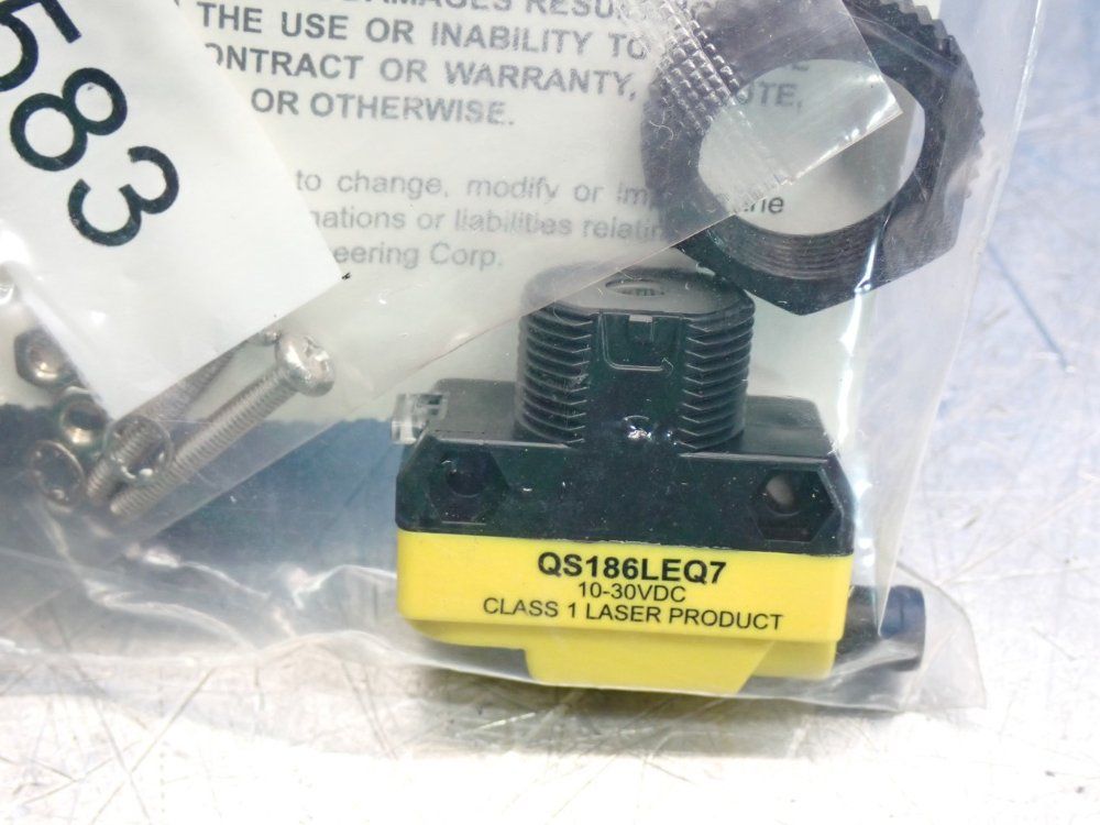 Banner Measurement Range: 15m Qs18 Series Photoelectric Sensor - Qs186leq7